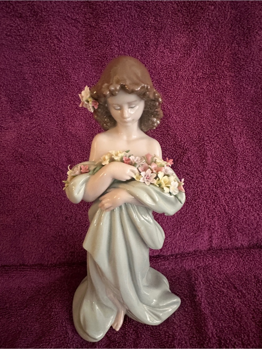 Lladró Porcelain Figurine Girl Holding Flowers Blue Dress Spain 8.5